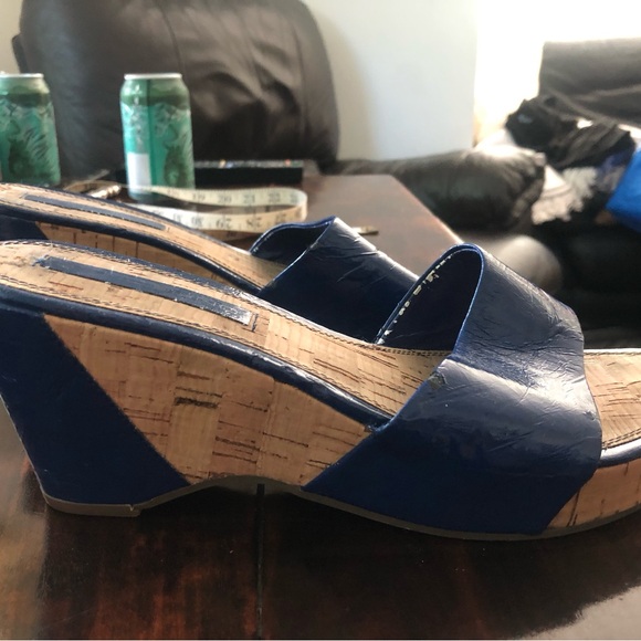 3/$25 BANDOLINO 8.5 Royal blue wedge sandals - Picture 4 of 11